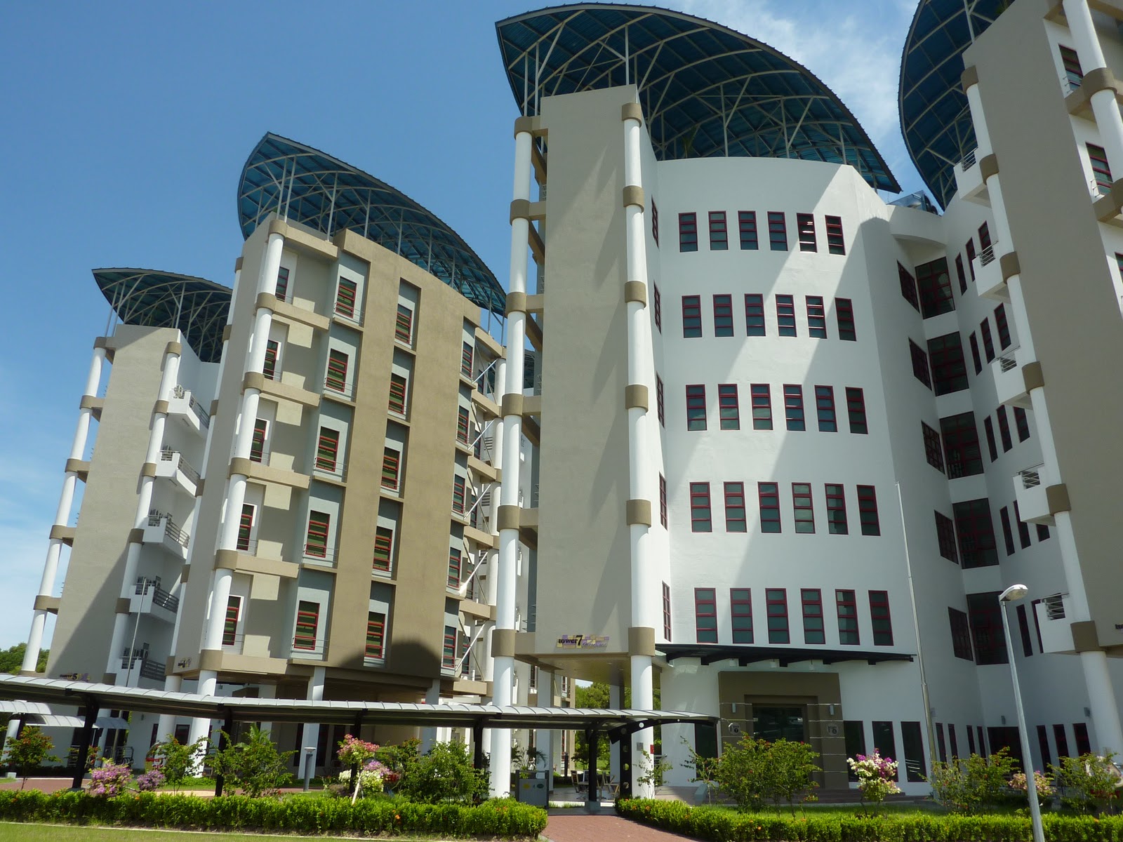 Universiti Brunei Darussalam Vacancy - Surasmi J